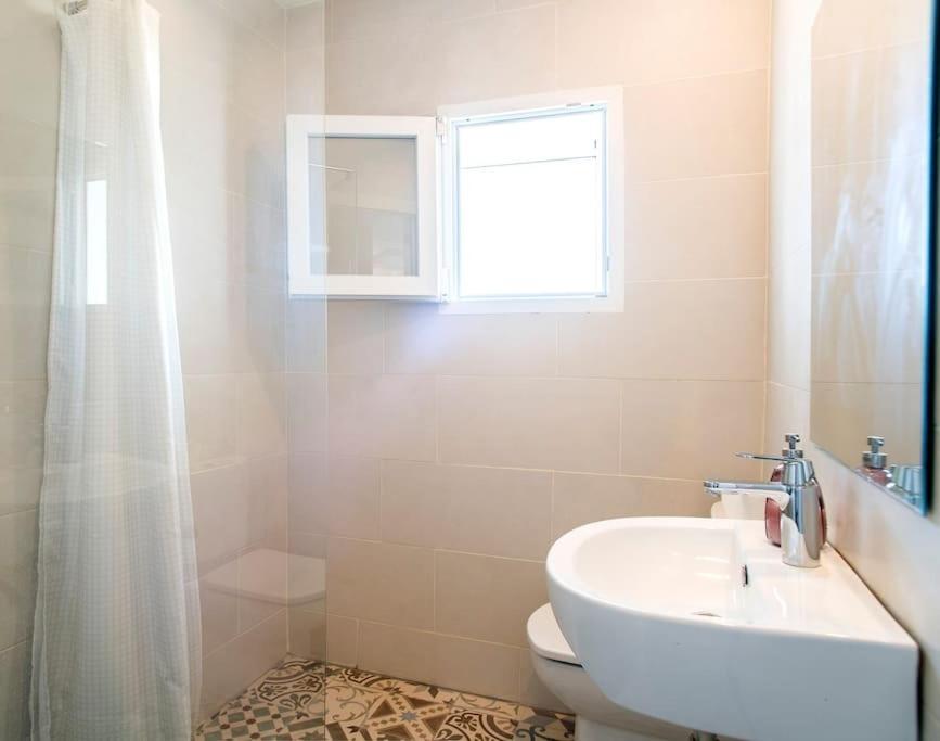 20 Min From Bcn- Charming House W/ Pool & Bbq Area Villa Cervelló Eksteriør bilde